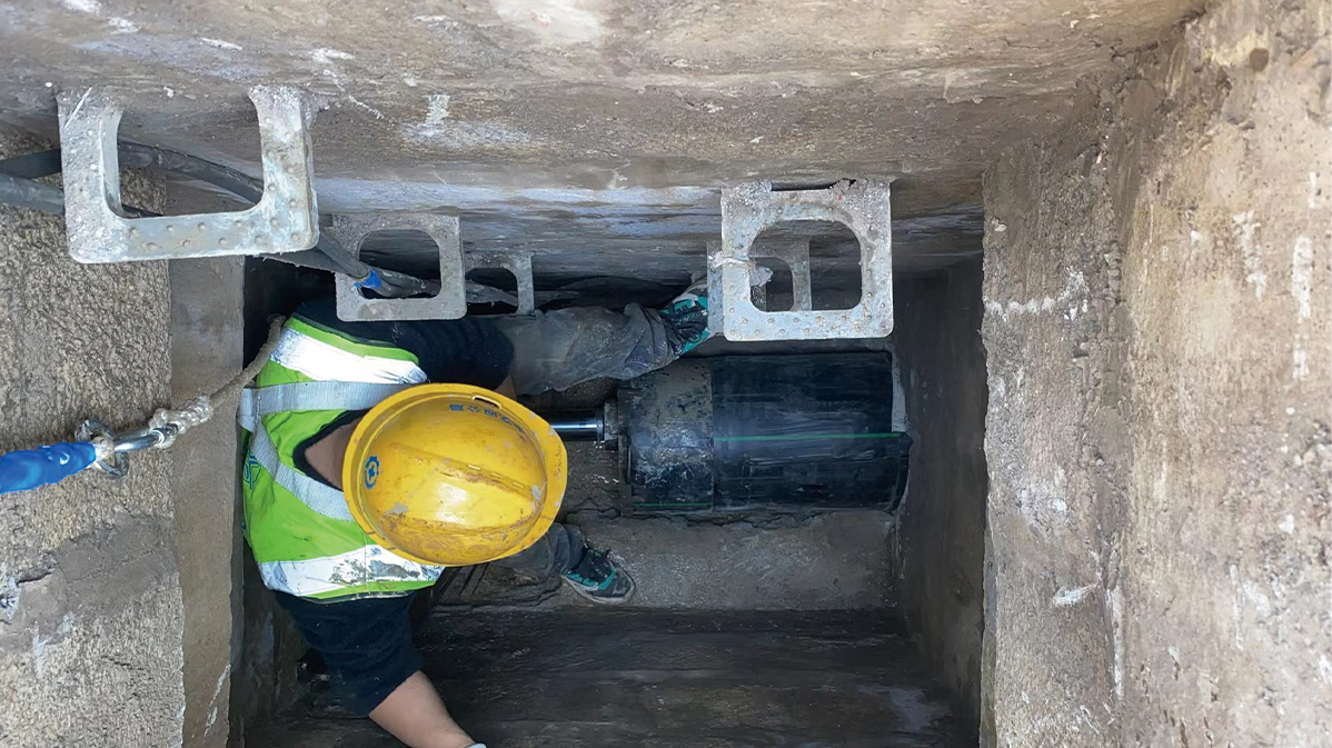 东风HDPE短管内衬法